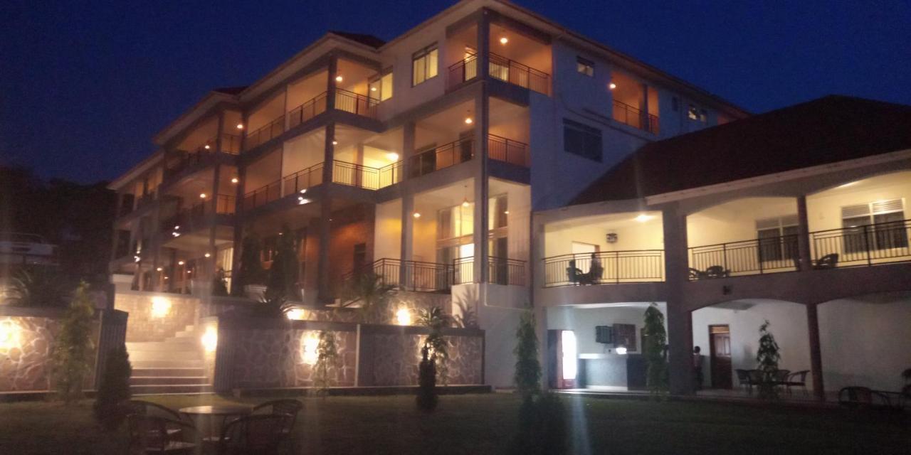 Eka Hoima Hotel Exterior foto